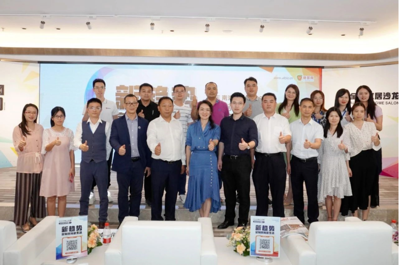 全铝家居突围，，，，，，看看大V们怎么说？？？？？