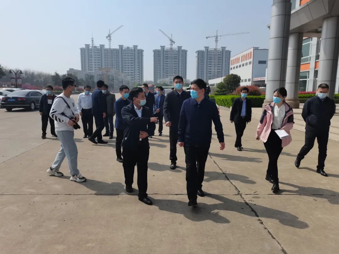新沂市委书记陈堂清走访江苏尊龙官方网站首页铝材，，，，，，调研企业防疫稳生产事情